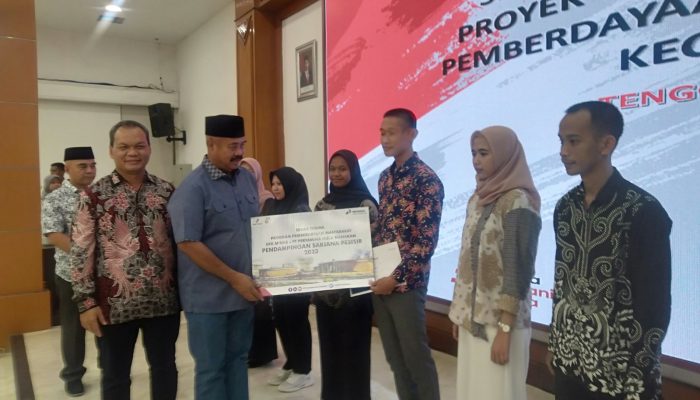 Dukung Pengembangan SDM Lokal, PT Pertamina Hulu Mahakam Beri Bantuan Pendidikan Mahakam dan Beasiswa Sarjana Pesisir