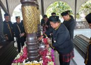 Ketua DPRD Kukar Ziarah Makam Pendiri Kota Tenggarong