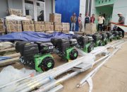 Pemkab Berikan Bantuan 127 Mesin Cas dan 127 Perahu Fiber ke KUB Loa Kulu