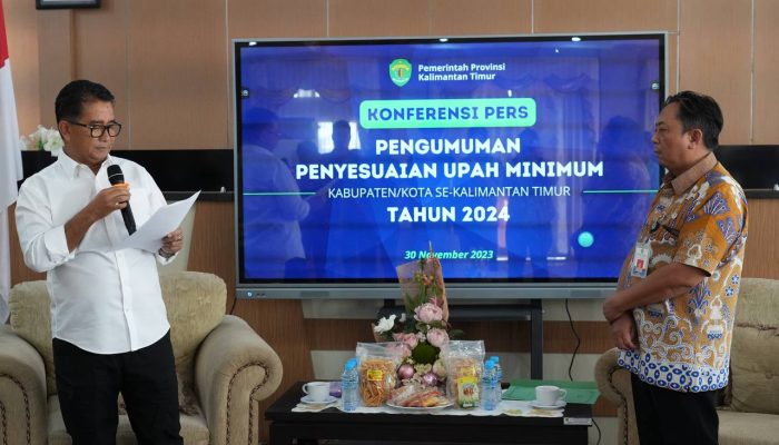 Pj Gubernur Akmal Malik Umumkan Penyesuaian UMK se Kaltim