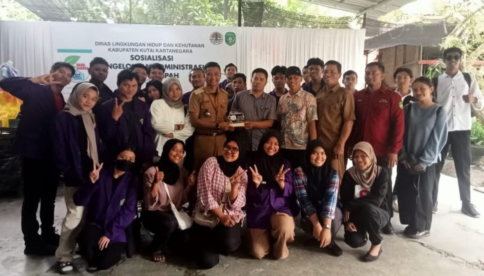 Pelajari Pengelolaan Sampah, Mahasiswa Fakultas Pertanian Unikarta Kunjungi Bank Sampah Maluhu