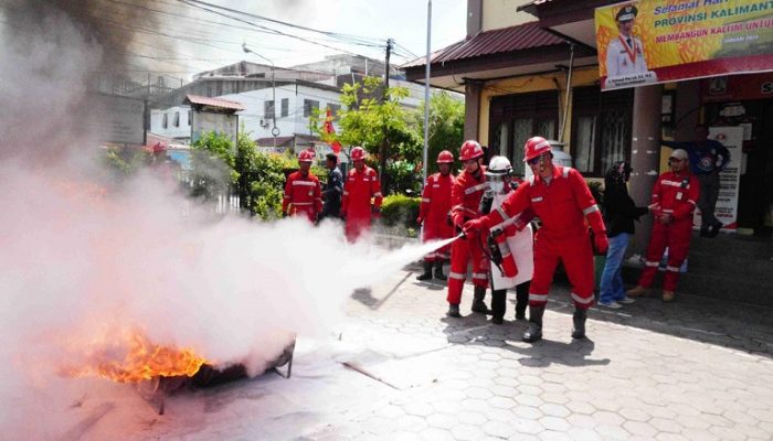 Kilang Pertamina Unit Balikpapan Adakan Pelatihan dan Simulasi Pemadaman Api Skala Kecil