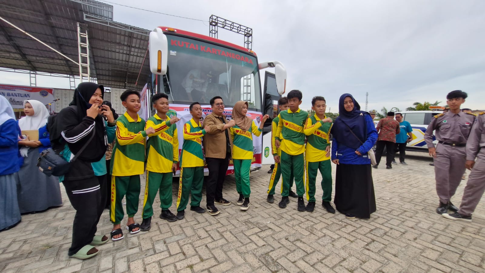 operasi bus1