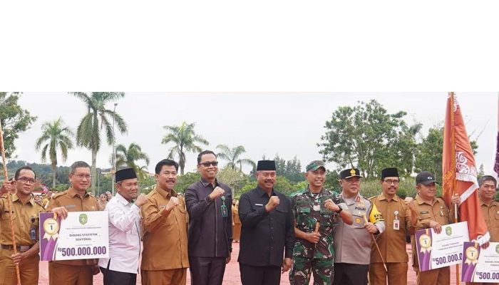 Penyerahan Panji panji Keberhasilan Pembangunan, Ini Pesan Bupati Edi Damansyah