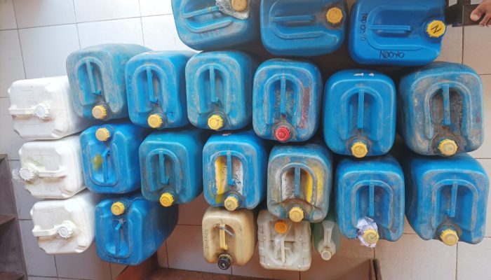 Barang bukti pengetap BBM diamankan Polisi