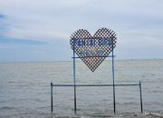 Pemdes Kersik Mendapat Suport dari Dispar untuk Pengembangan Pantai Biru