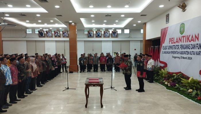 170 Pejabat di Lingkungan Pemkab Kukar Dilantik Bupati Edi Damansyah