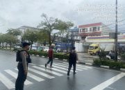 Personil Samapta Polresta Balikpapan Giatkan Pengaturan Lalu Lintas Setiap Pagi