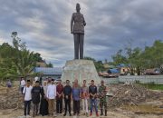 Safari Ramadan di Sangasanga, Rendi Solihin Sempatkan Diri ke Monumen Patung Bung Karno
