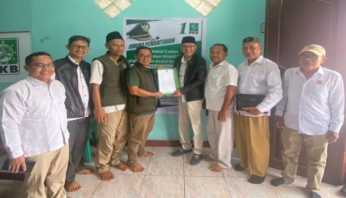 Alif Turiadi Ambil Formulir Pendaftaran Bakal Calon Bupati-Wakil Bupati di PKB Kukar