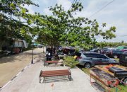 Pantai Biru Kersik Ramai Dikunjungi Ribuan Pengunjung saat Libur Lebaran