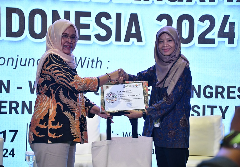 PT Pertamina Hulu Sanga Sanga (PHSS) dan PT Pertamina EP (PEP) Sangasanga Field berhasil meraih predikat Juara I sebagai Booth Terbaik dalam Pekan Keanekaragaman Hayati