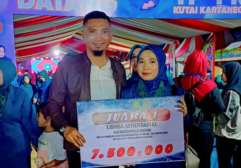 Dasawisma Kusumawardhani dari Kelurahan Maluhu, Kecamatan Tenggarong, meraih Juara I