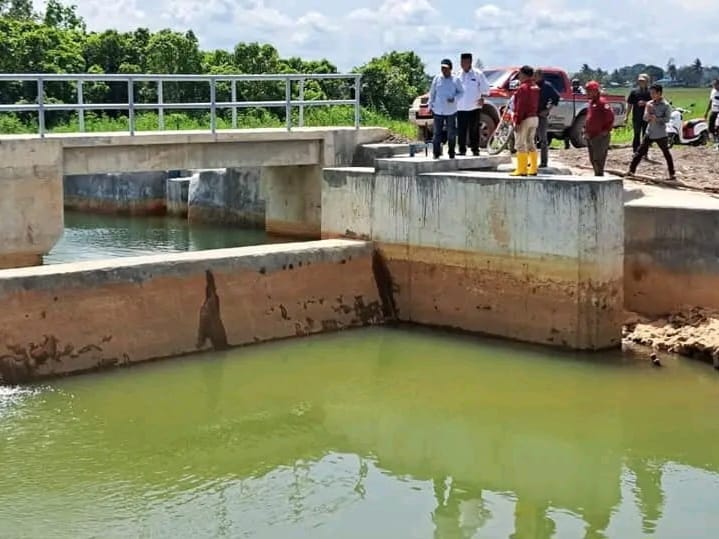 Peninjauan ke lokasi bendungan Marangkayu yang jebol