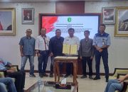 Sekda Kukar Tandatangani Perjanjian Kerja Sama Tentang Pemanfaatan TJSP Perusahaan dan Pembiayaan Beasiswa