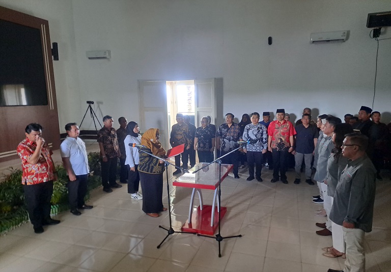 Lima Dewan Direksi LPPL RPK masa jabatan 2024-2029 dilantik pada Jumat (7/6/24) di aula Gedung RPK Tenggarong.