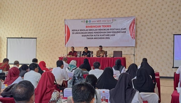 Kepala SMP se-Kukar Ikuti Bimtek Peningkatan Kompetensi