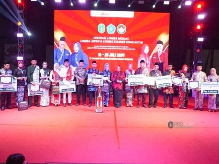 Penutupan tari jepen