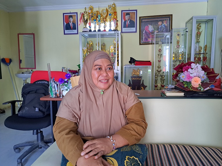 Kepala SMP Negeri 3 Tenggarong, Sariyani