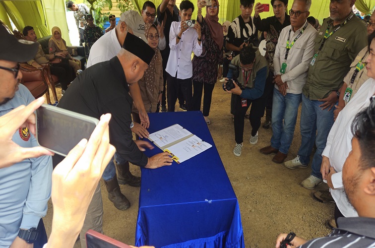 Bupati Edi Damansyah