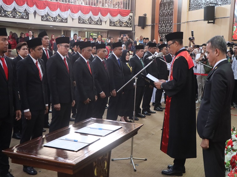 Pelantikan anggota DPRD Kukar