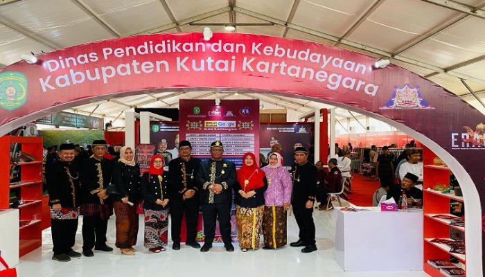 Disdikbud Kenalkan Program Sekolah Google di Expo Erau Adat Kutai 2024