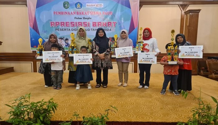 Juara Lomba Bakat Peserta Didik PAUD Terima Penghargaan dan Uang Pembinaan Disdikbud Kukar