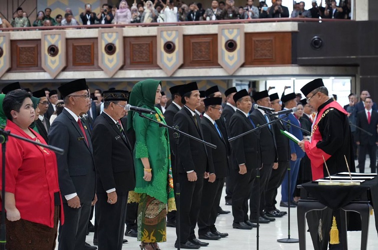 Penjabat (Pj) Gubernur Kaltim Akmal Malik menghadiri dan menyaksikan pelantikan dan pengucapan janji Anggota DPRD Kaltim periode 2024-2029