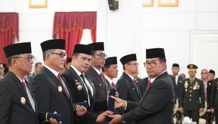 Pj Gubernur Kaltim Kukuhkan 6 Penjabat Sementara Kepala Daerah