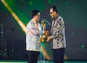 Pemkab Kukar Terima Penghargaan Wahana Tata Nugraha 2024