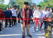 Bupati Kukar Resmikan Jalan di Desa Tanjung Batu Tenggarong Seberang