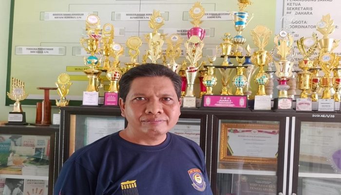 Dukung KBM, SMP Negeri 2 Tenggarong Terima Bantuan 260 Unit Chromebook