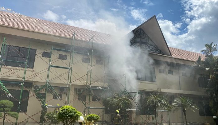 Gedung A DPRD Kutai Kartanegara Terbakar