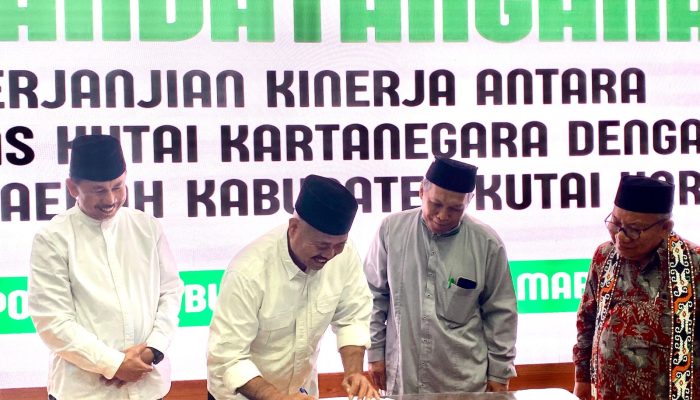 Bupati Kukar Teken Perjanjian Kinerja dengan BAZNAS, Target Pengumpulan Zakat Rp5 Miliar