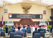 Gubernur dan Wagub Kaltim Hadiri Rapat Paripurna DPRD Kaltim, Serukan Kolaborasi Pembangunan 13 Gubernur dan Wagub Kaltim Hadiri Rapat Paripurna DPRD Kaltim, Serukan Kolaborasi Pembangunan