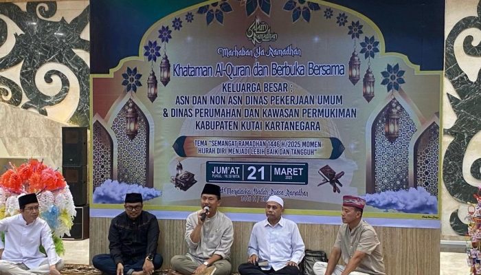 Sekda Kukar Sunggono Buka Khataman Al-Qur’an dan Buka Puasa Bersama di Dinas PU