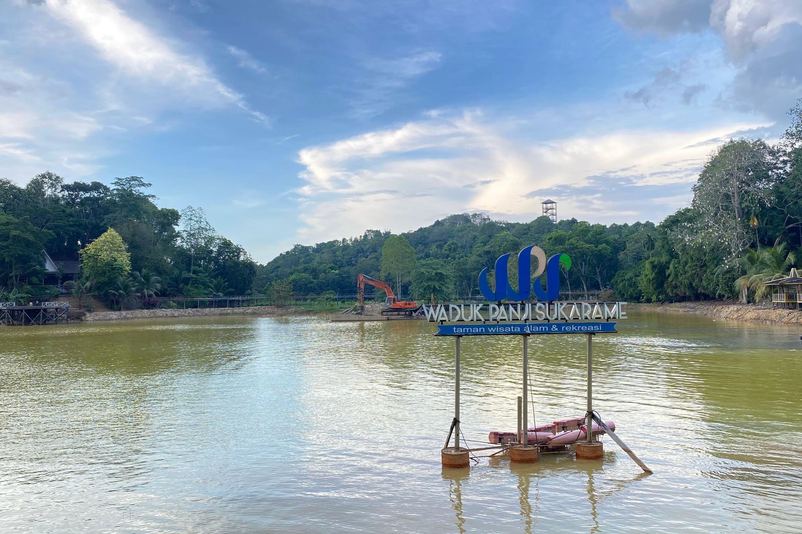 d87ea329 1697 4f69 8fd3 a006f95dd7b3