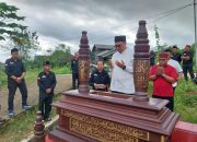 Sebelum Kampanye, Cabup Kukar Aulia Rahman Basri Ziarah ke Makam Dua Tokoh Kukar