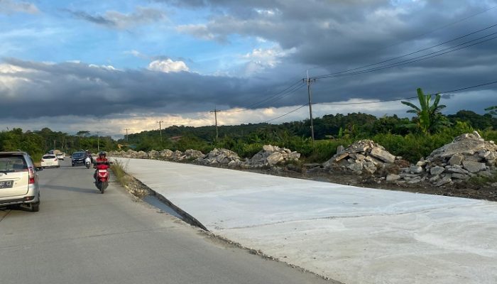 Proyek Jalan Teluk Dalam–Jongkang Capai 60 Persen, Fokus Pengerjaan Median dan Penerangan Jalan
