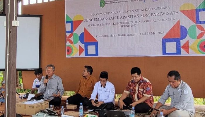 Dispar Kukar Latih Pelaku Wisata di Muara Badak