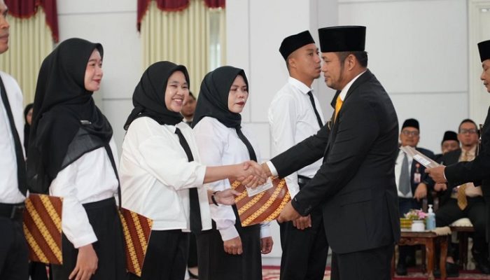 Gubernur Kaltim Lantik 214 CPNS dan 3.745 PPPK: ASN Adalah Pelayan Rakyat, Bukan Pembesar