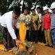 Bupati Edi Damansyah saat melakukan peletakan batu pertama pembangunan Jembatan Tenggarong