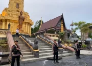 Hari Raya Waisak, Sat Brimob Polda Kaltim Kawal Pelaksanaan Ibadah di Vihara Mahavihara Buddhamanggala Balikpapan 12 Hari Raya Waisak, Sat Brimob Polda Kaltim Kawal Pelaksanaan Ibadah di Vihara Mahavihara Buddhamanggala Balikpapan