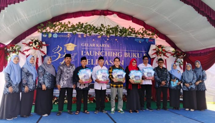 Disdikbud Kukar Apresiasi Launching Buku di SD 018 Sebulu