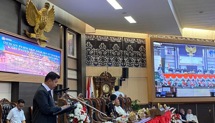 Sekda Kukar Sampaikan Tanggapan atas Pandangan Umum Fraksi Terkait 7 Raperda Pembentukan Desa