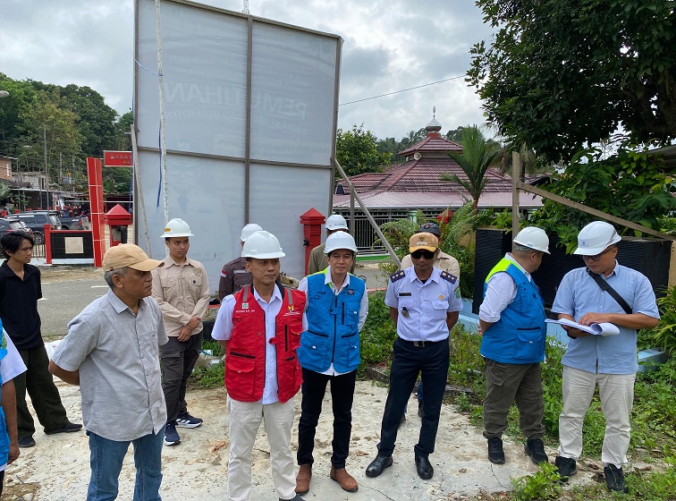 Peninjauan Lahan Kantor Kelurahan Maluhu oleh Kepala DPU Kukar