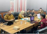 Sekretaris DPMD Kukar Berikan Arahan Dan Asistensi Teknis Desk Sinkronisasi dan Verifikasi Data BECIK V2 Di Anggana