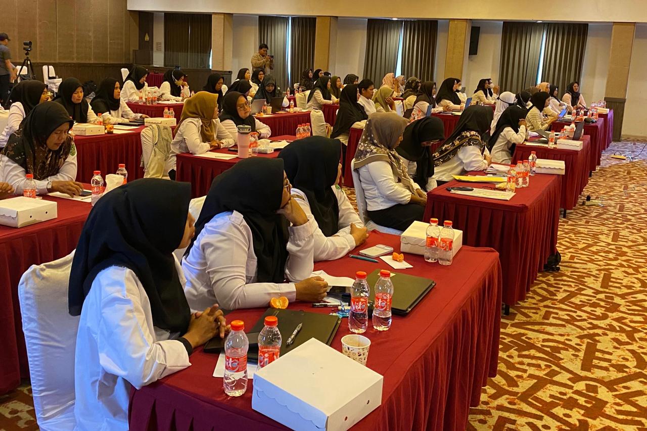 Disdikbud Kukar Sosialisasikan Beasiswa 1.000 Guru Sarjana, Diharapkan Partisipasi Guru Tahun Ini Lebih Banyak 2 3713850b 03ec 4133 a247 a23fd0efd1fc