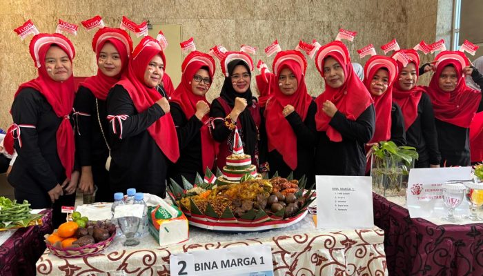 Bidang Bina Marga DPU Kukar Tunjukkan Kekompakan di Lomba Tumpeng dan Hias Ruangan