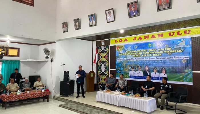 Peringatan Harganas Ke-32, Bupati Kukar Menyapa Para Lansia di Loa Janan